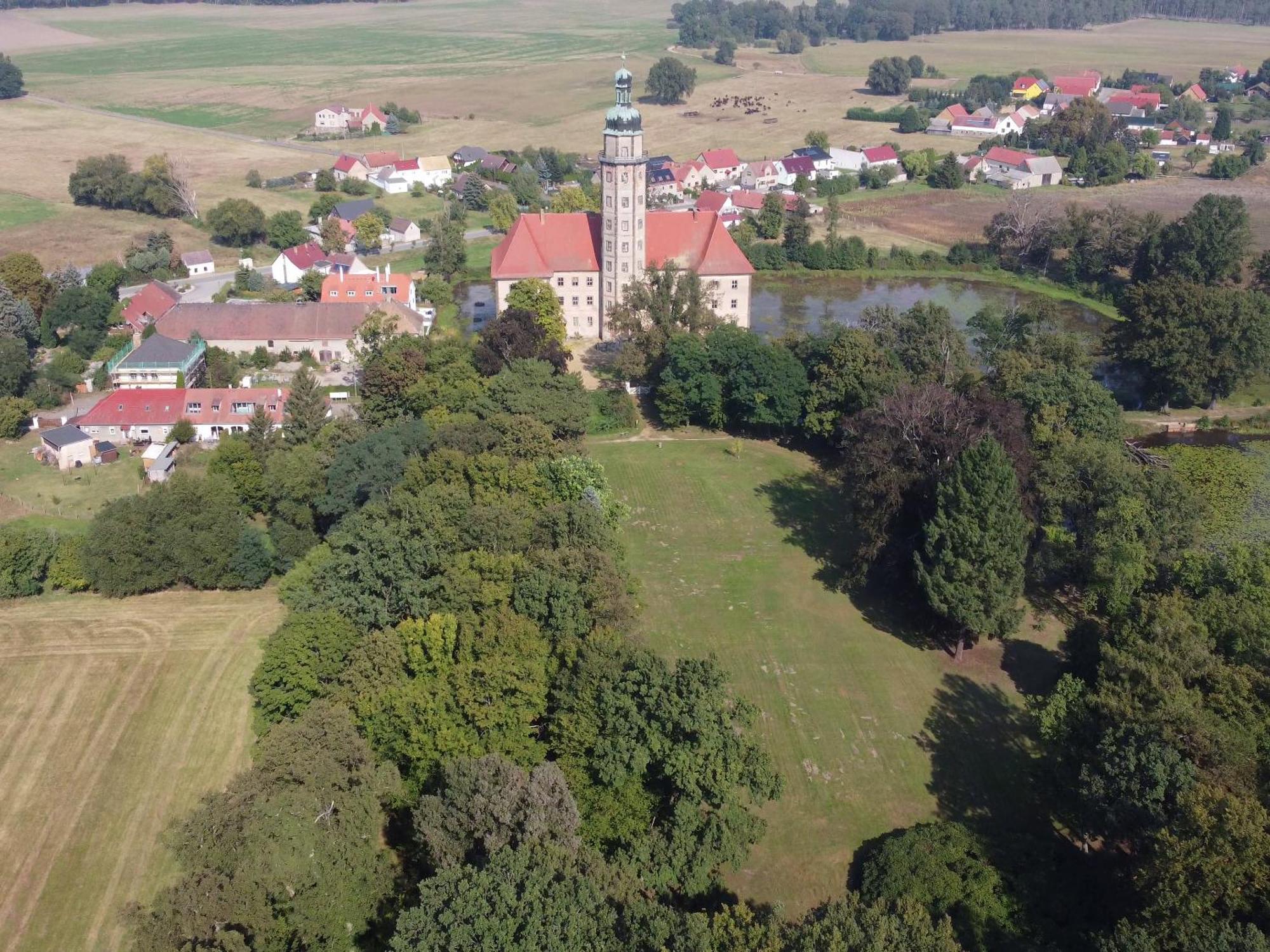 Apartmenthotel Garni Gärtnerhaus Schloss Reinharz Bad Schmiedeberg Exterior foto